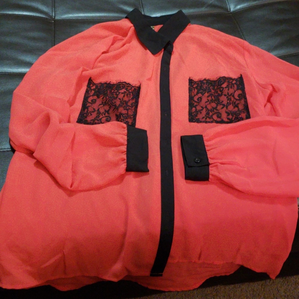 Two tone sophisticated blouse